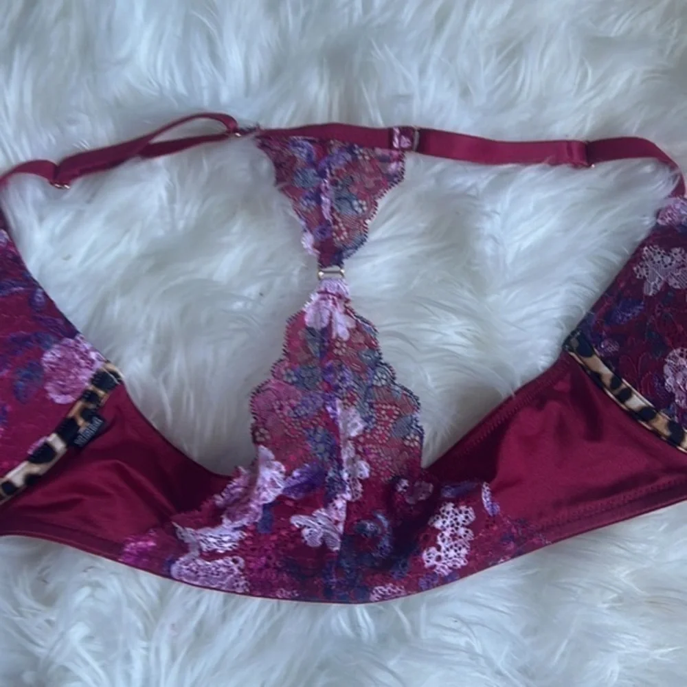 PINK BY VICTORIA SECRET Date push Up Racerback front clasp floral‎ lace 32DD